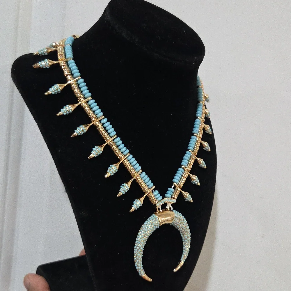💙▪️ATTERRI ▪️Chic Turquoise Crescent 23in Necklace